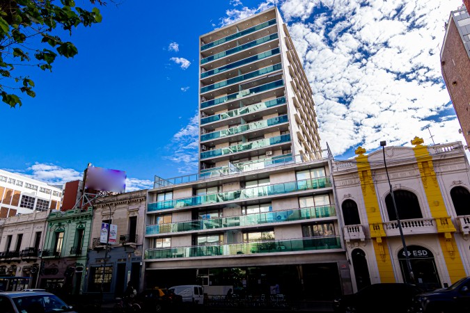 EDIFICIO CARMEN sobre AV. PELLEGRINI